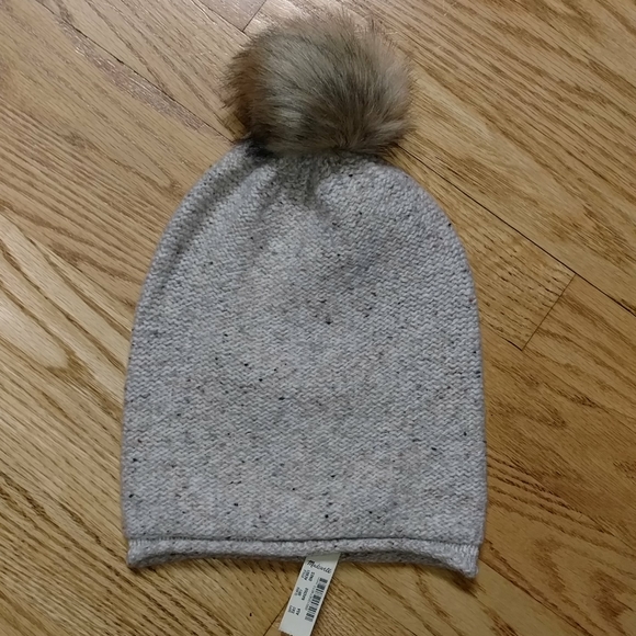 Madewell Accessories - NWT Madewell wool faux fur pom pom beanie OS
